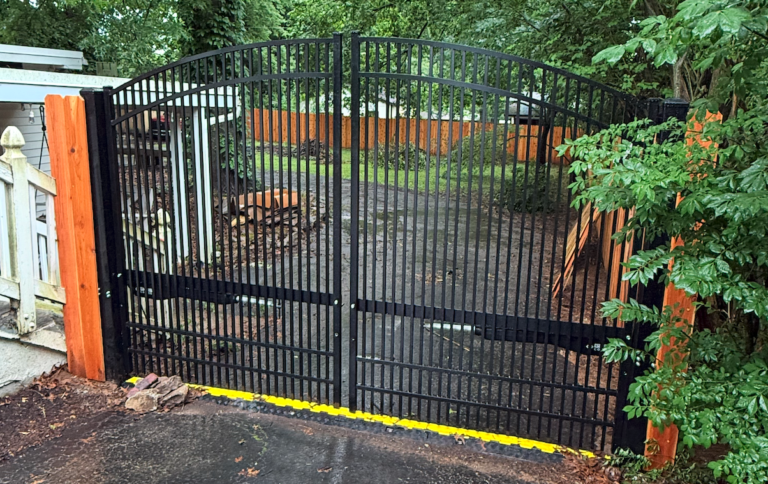 Automatic Gate Installation in Central Kentucky - Roark Fencing Photo of an automatic gate installation by Roark Fencing
